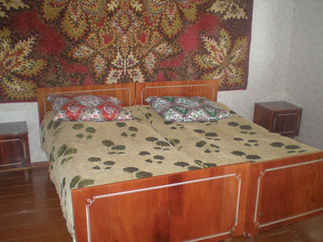 bedroom2